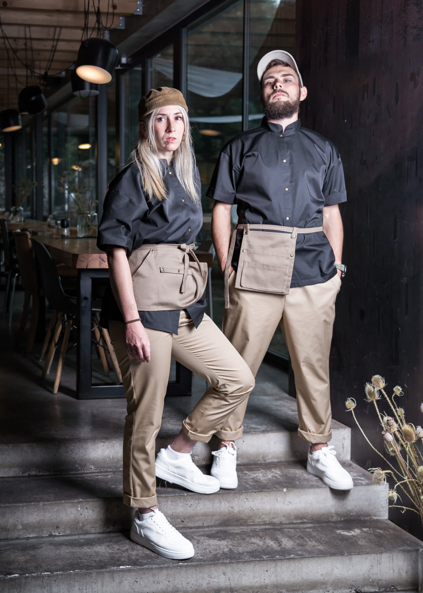Tým Shift Studio v grafitových uniformách