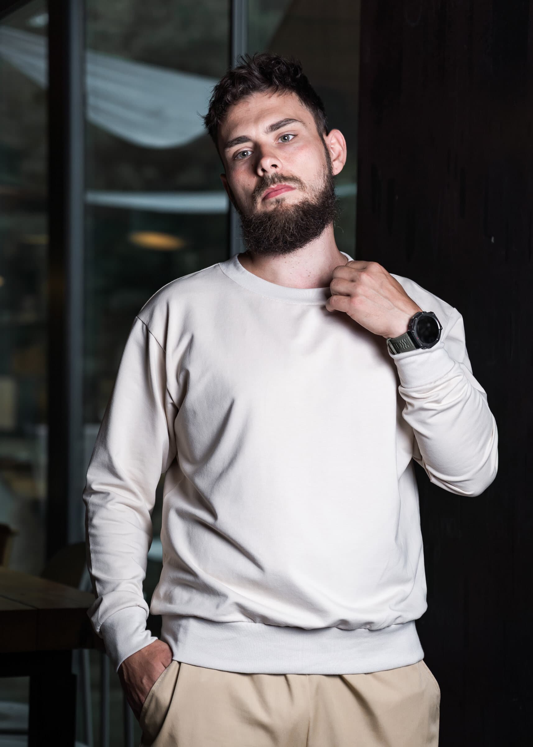 Krémová mikina s žebrovanými náplety